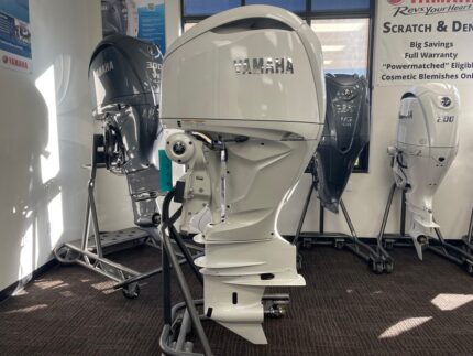 Yamaha LF350USA2 350HP White DEC Outboard | 30" Shaft | Counter Rotation | Scratch & Dent